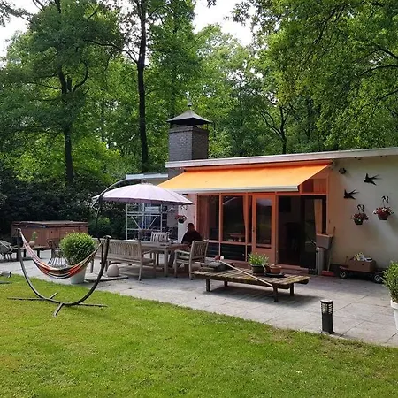 De Zwaluwen Holiday home